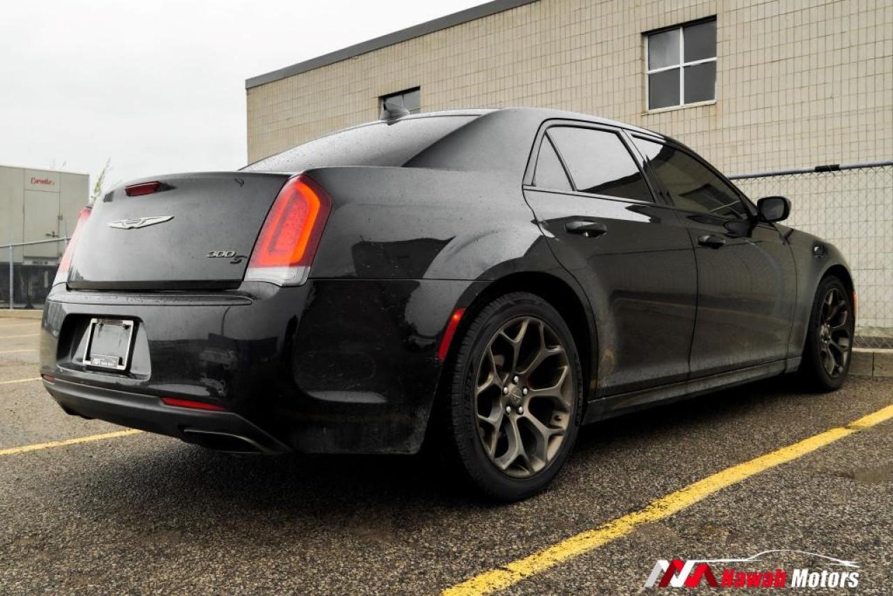 2018 Chrysler 300 S|LEATHER INTERIOR|BEATS AUDIO|PANORAMIC ROOF|ALLOYS| Photo3