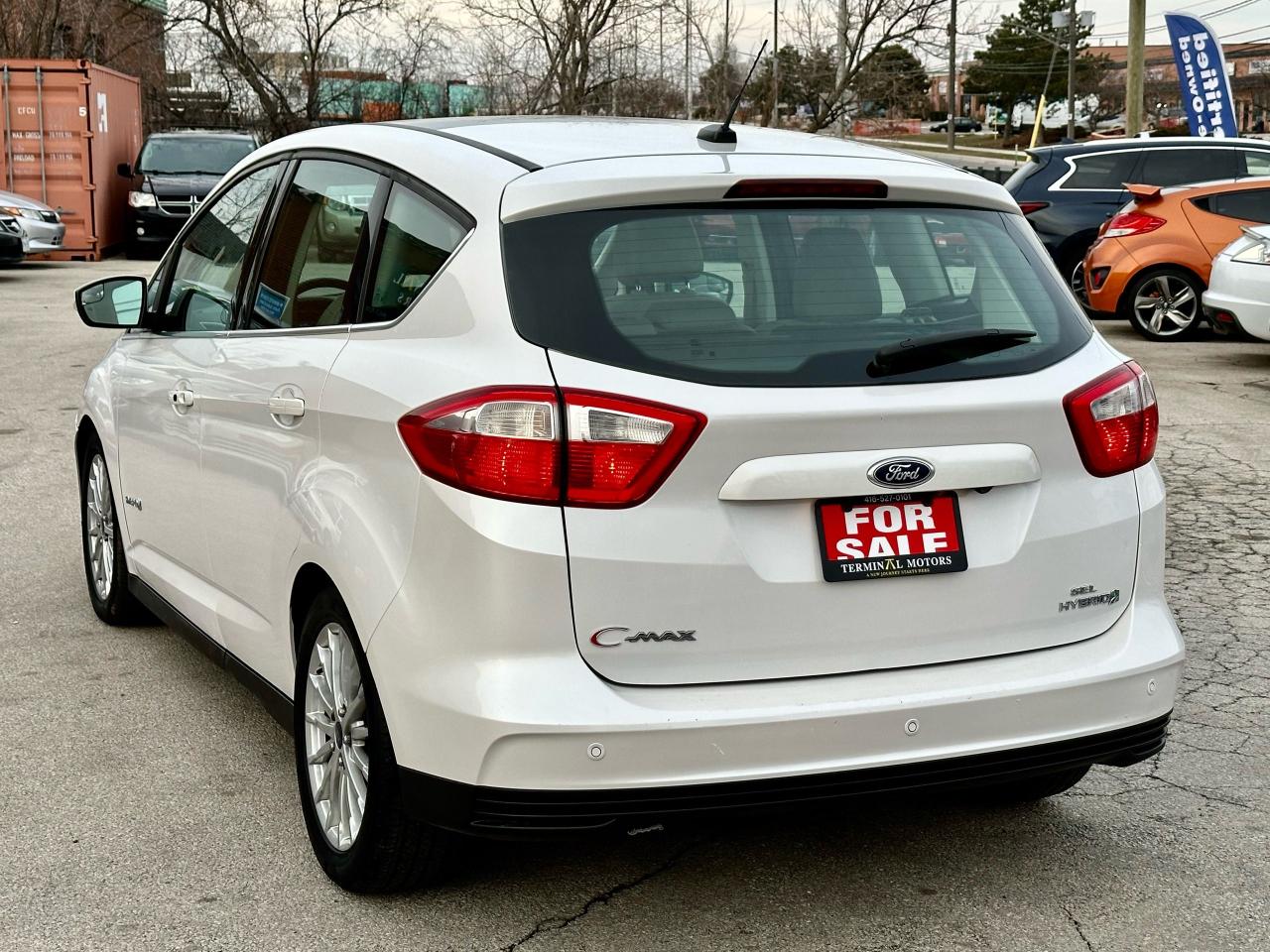 2013 Ford C-MAX SEL Photo3