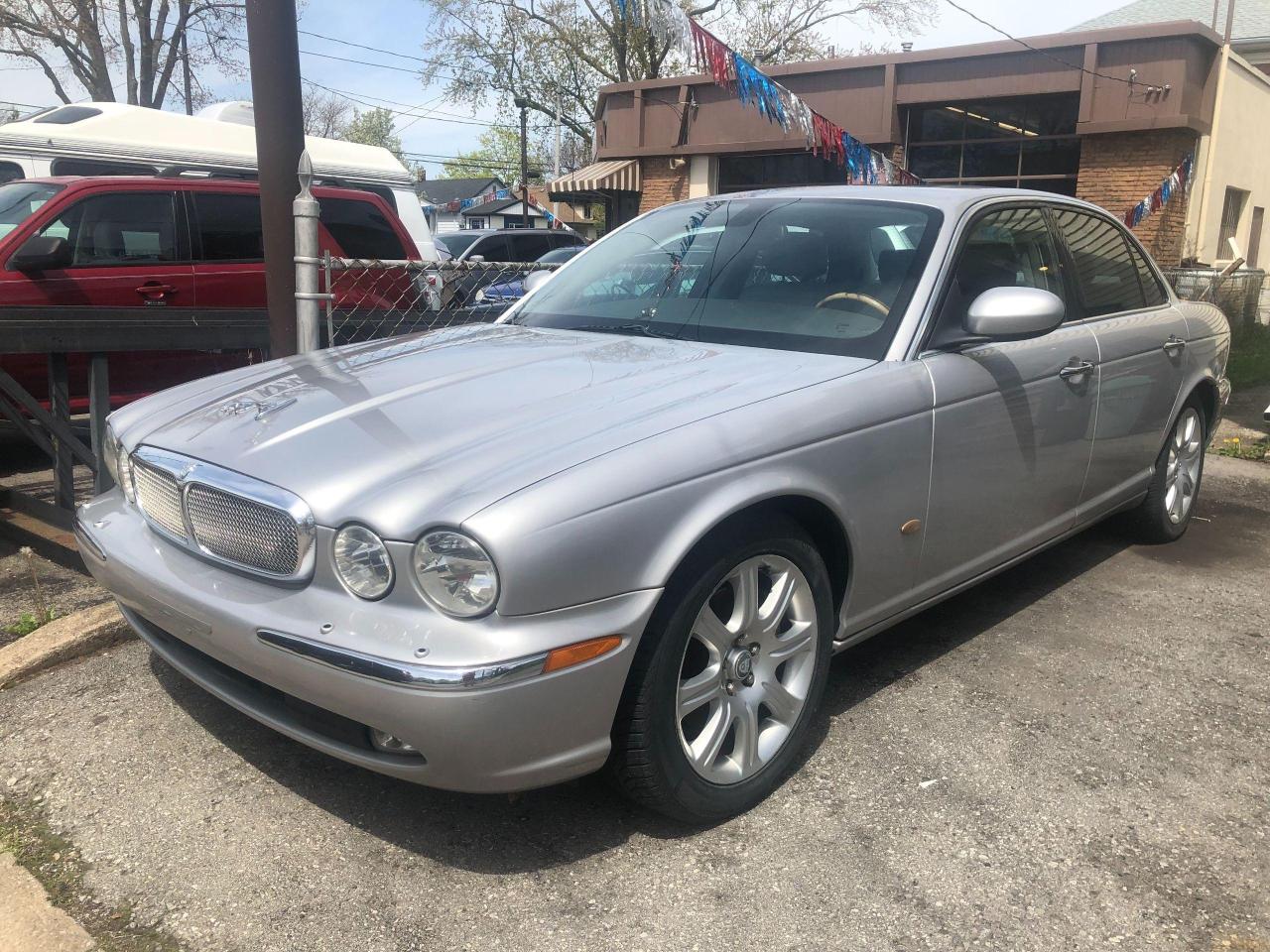 Used 2006 Jaguar XJ XJ8 - FULLY APPOINTED! for sale in St. Catharines, ON