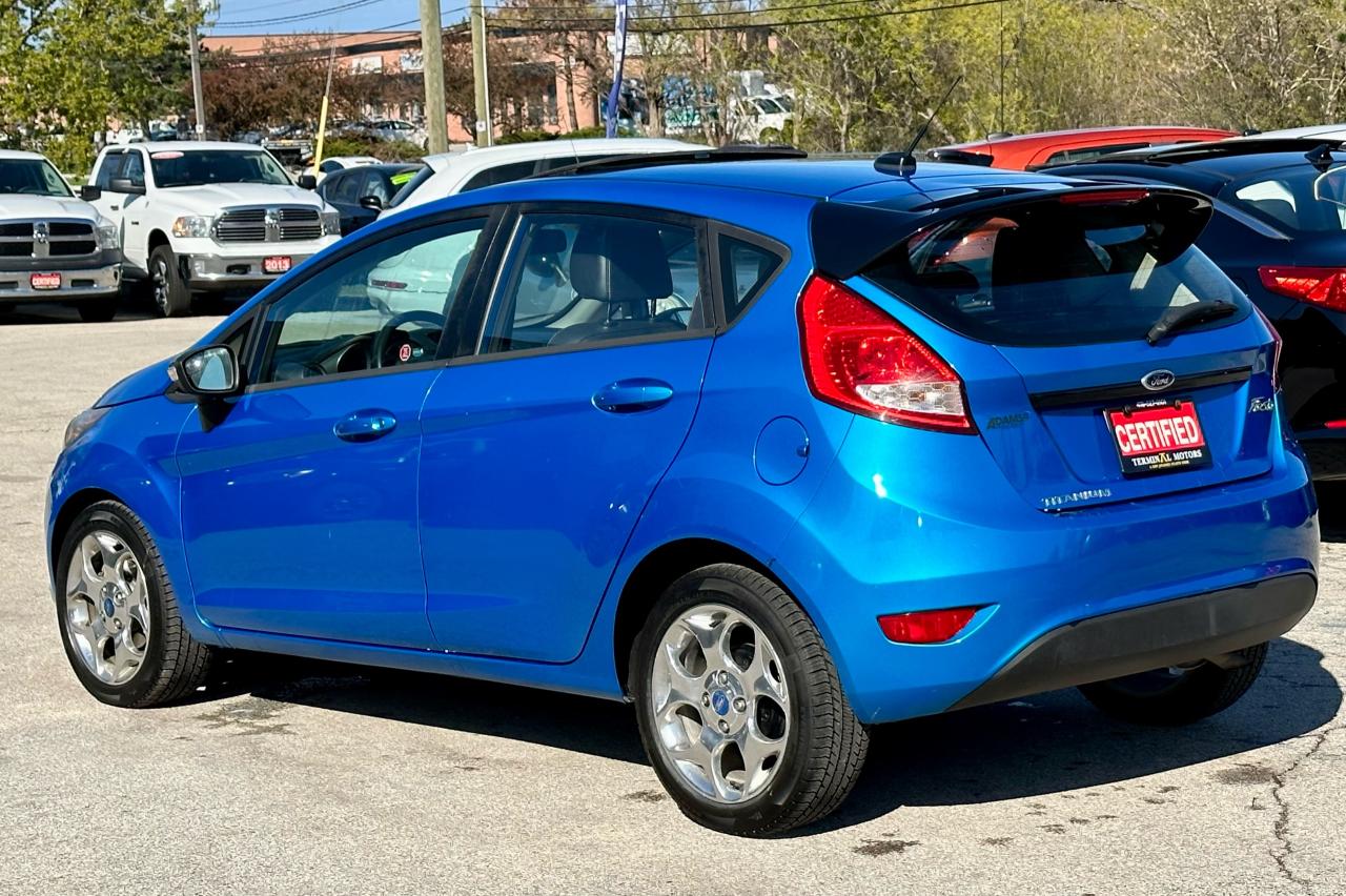 2013 Ford Fiesta Titanium Photo3