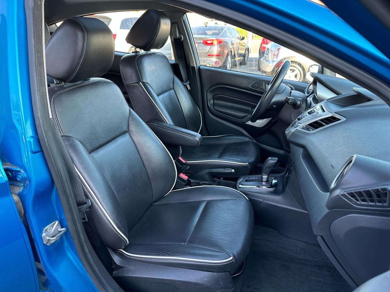 2013 Ford Fiesta Titanium - Photo #18