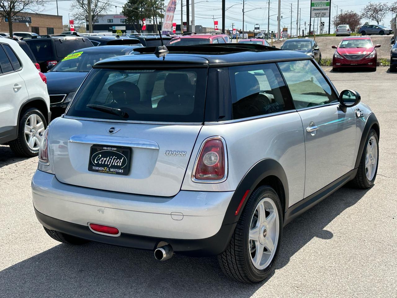 2009 MINI Cooper  - Photo #9