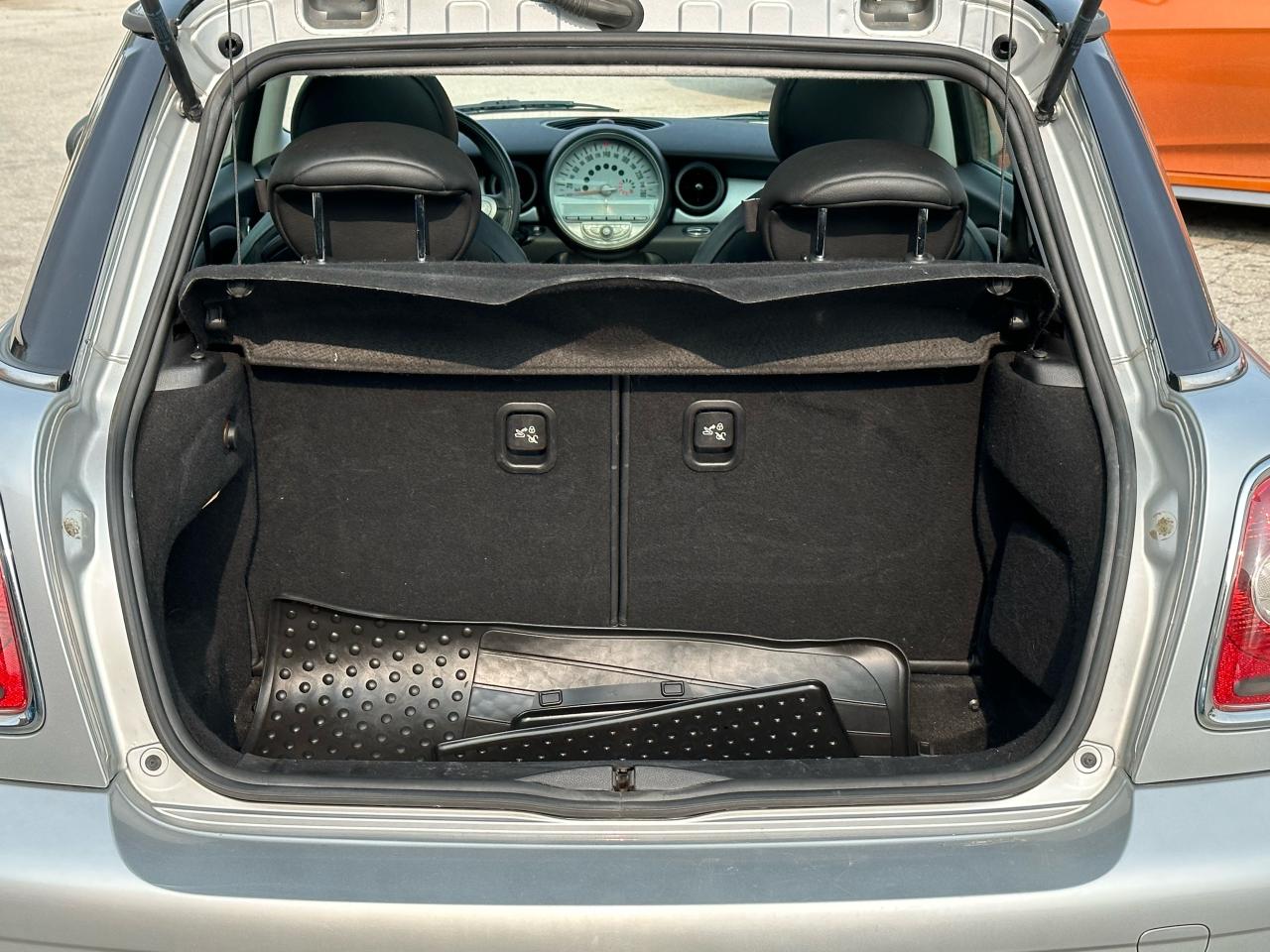2009 MINI Cooper  - Photo #30