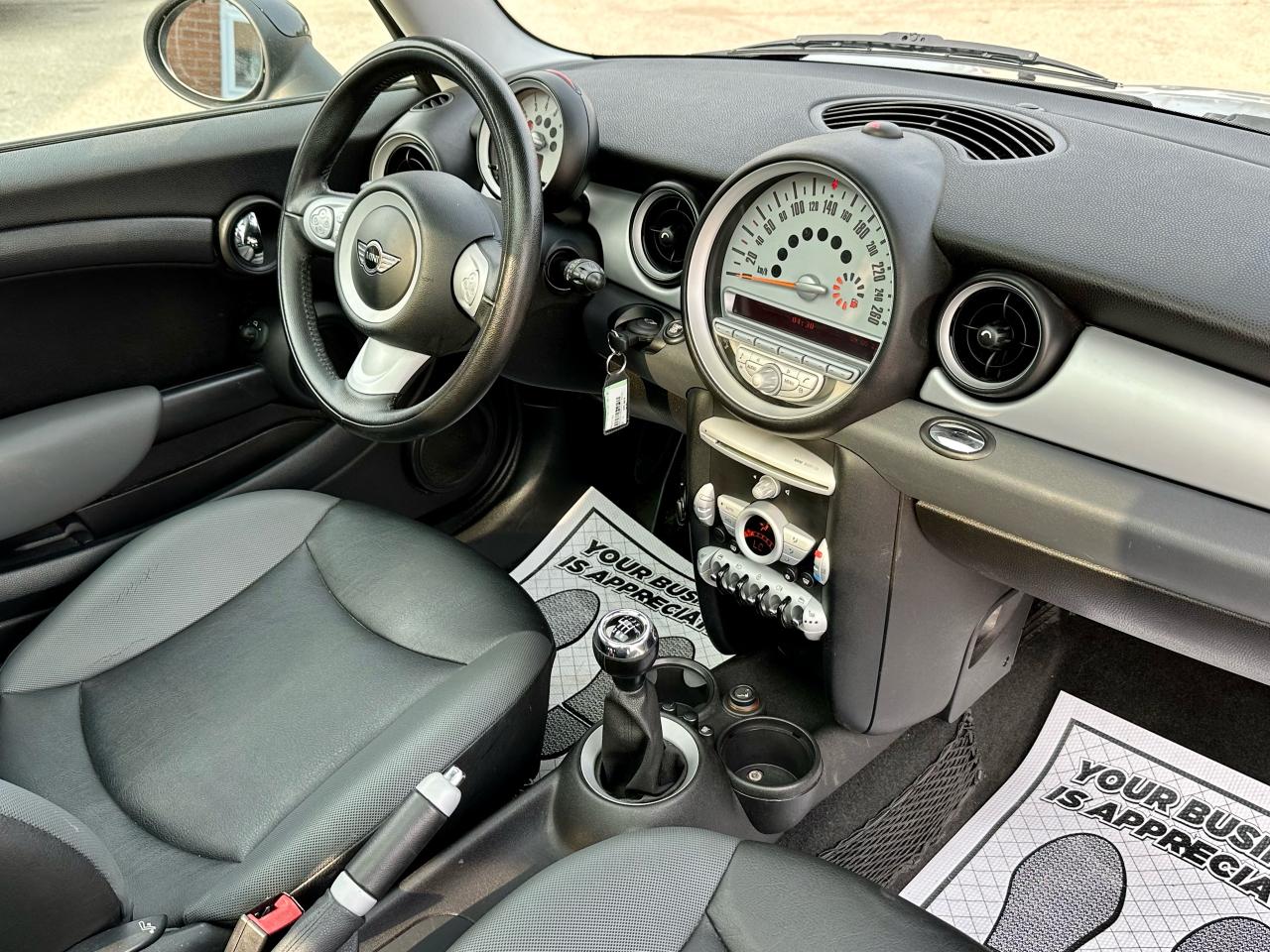 2009 MINI Cooper  - Photo #22