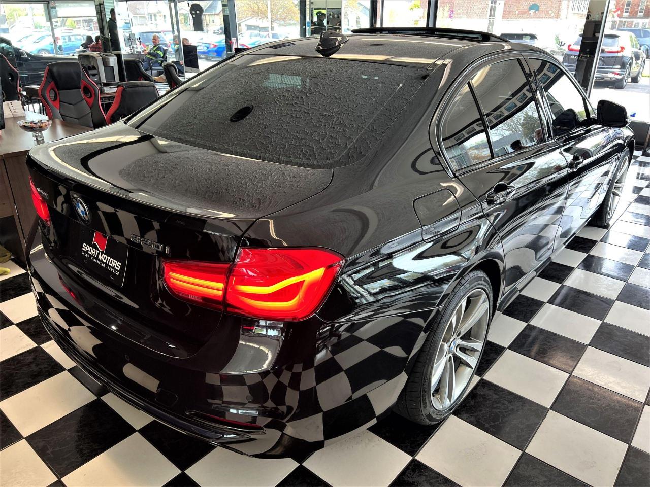 2017 BMW 3 Series 320i xDrive+GPS+BSM+360 Camera+PDC+CLEAN CARFAX - Photo #4