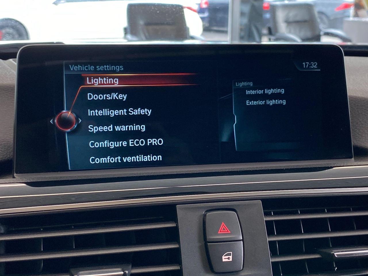 2017 BMW 3 Series 320i xDrive+GPS+BSM+360 Camera+PDC+CLEAN CARFAX - Photo #34