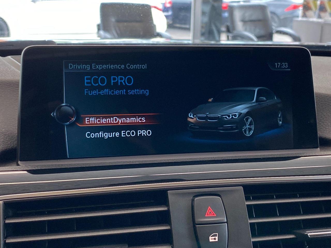 2017 BMW 3 Series 320i xDrive+GPS+BSM+360 Camera+PDC+CLEAN CARFAX - Photo #45