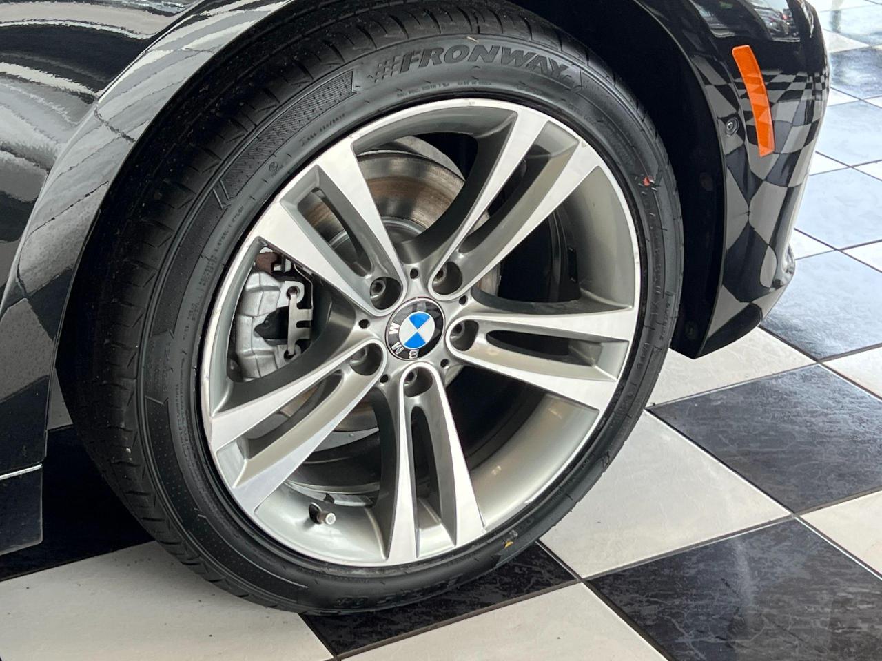 2017 BMW 3 Series 320i xDrive+GPS+BSM+360 Camera+PDC+CLEAN CARFAX - Photo #70