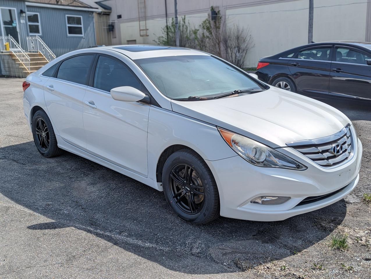 Used 2011 Hyundai Sonata GLS for sale in Waterloo, ON
