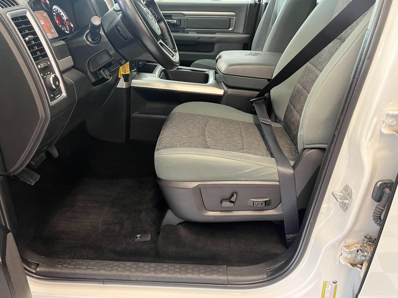 2016 RAM 1500 Outdoorsman 3.0L V6 Diesel 4x4+Camera+CLEAN CARFAX - Photo #19
