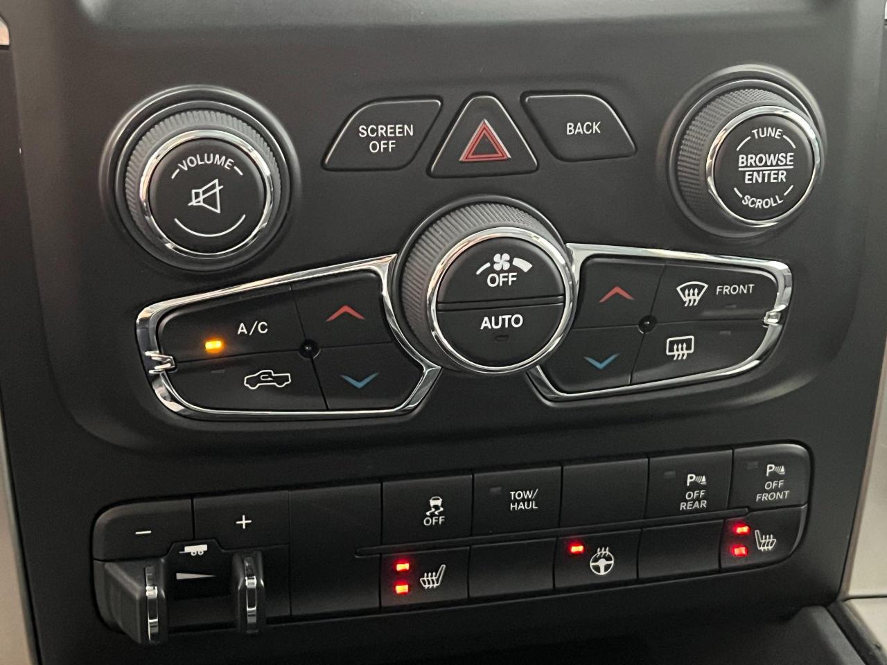 2016 RAM 1500 Outdoorsman 3.0L V6 Diesel 4x4+Camera+CLEAN CARFAX - Photo #34