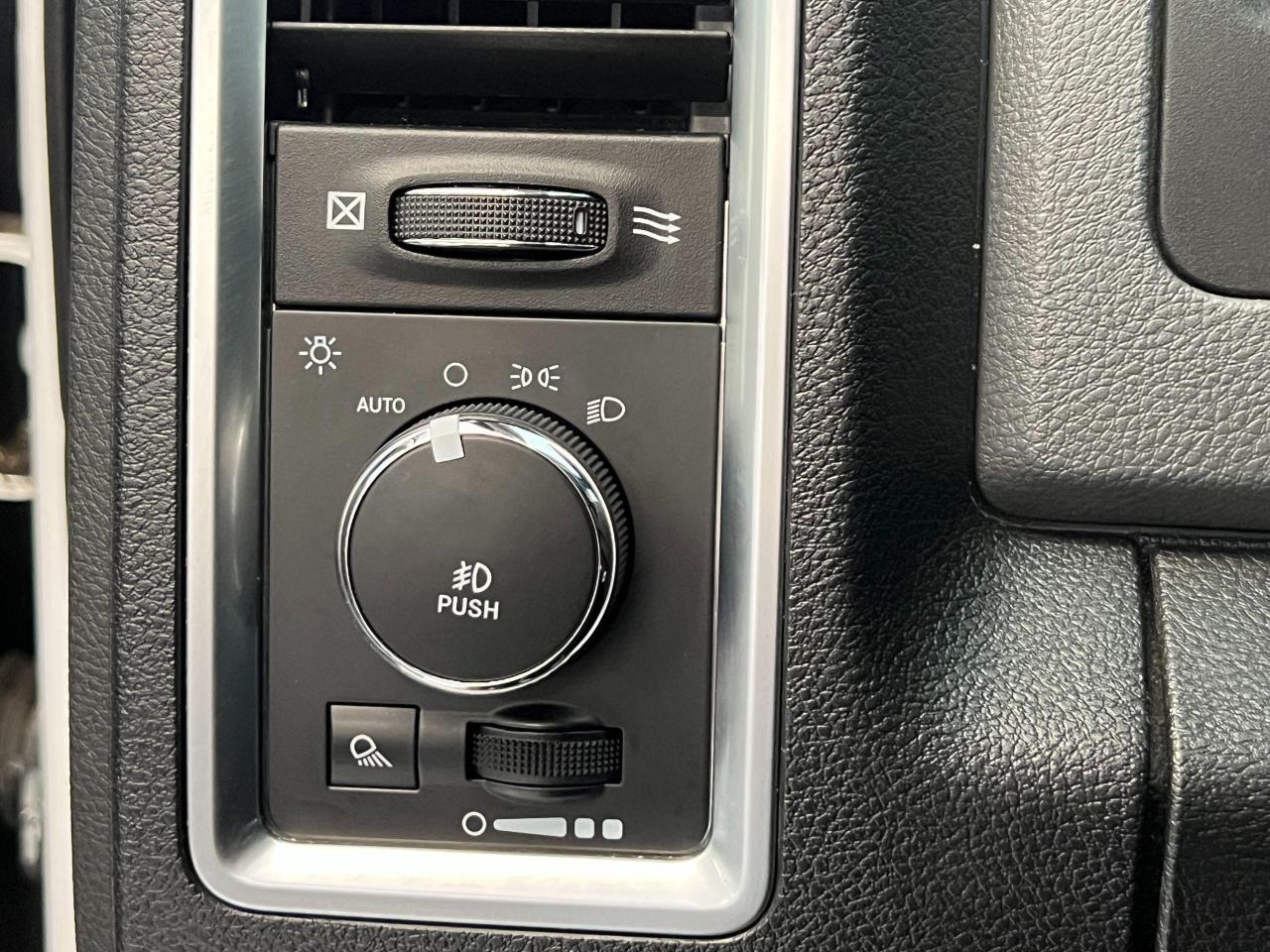 2016 RAM 1500 Outdoorsman 3.0L V6 Diesel 4x4+Camera+CLEAN CARFAX - Photo #47