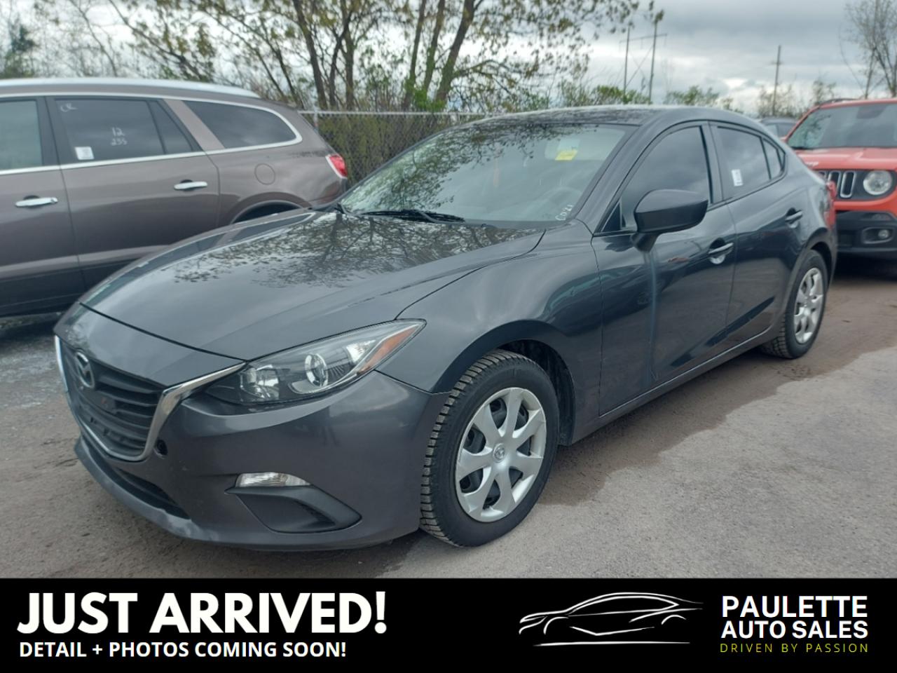 2015 Mazda MAZDA3 Sport / Clean CarFax / CD Player - Photo #1