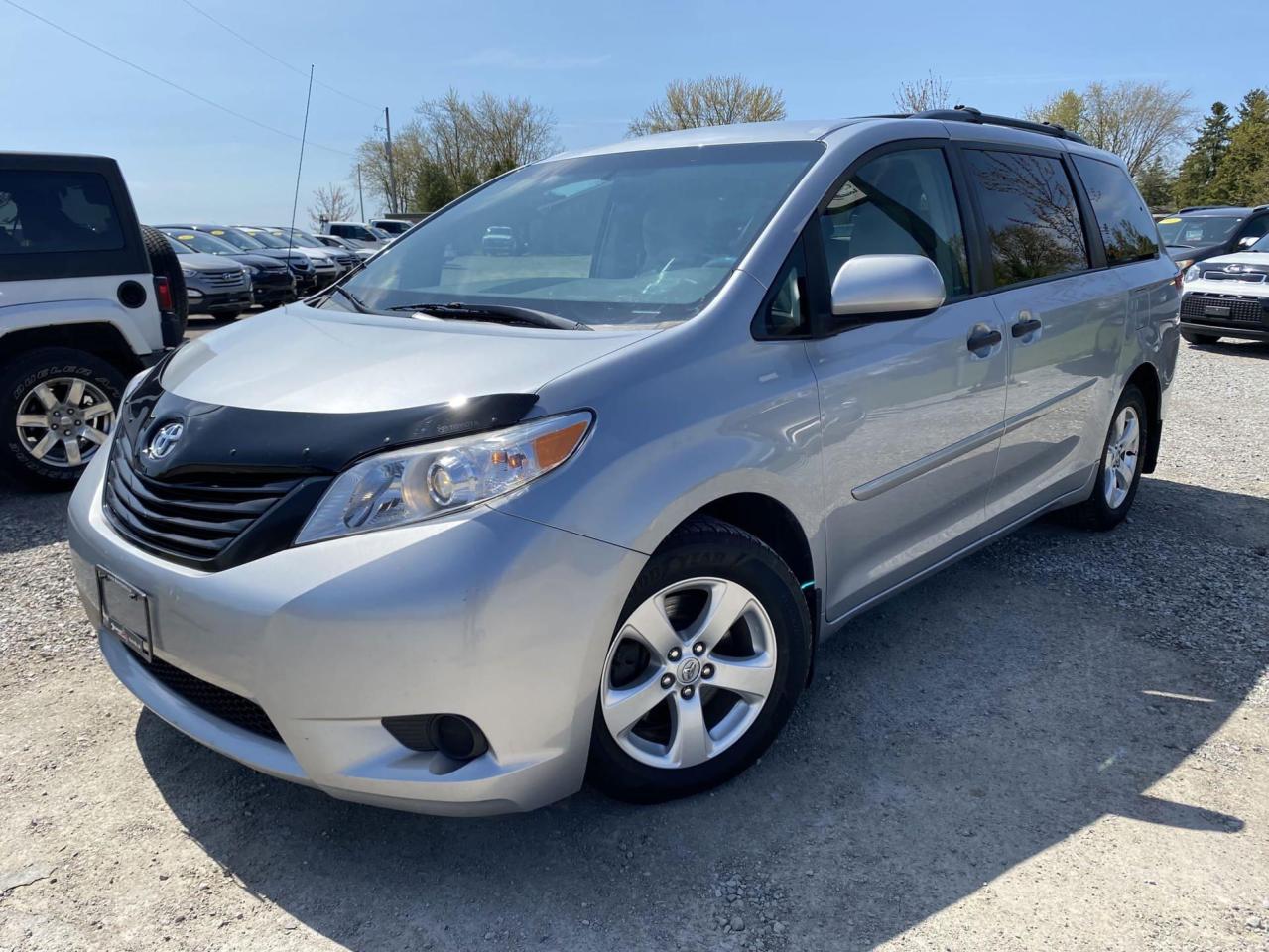 Used 2014 Toyota Sienna *No accidents* for sale in Dunnville, ON