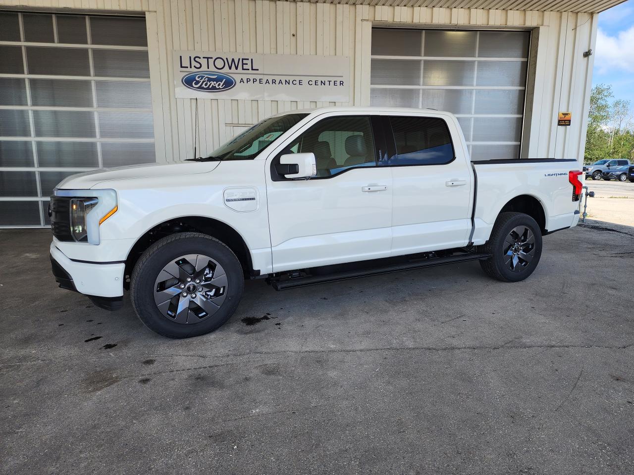 Image - 2023 Ford F-150 Lightning Lariat