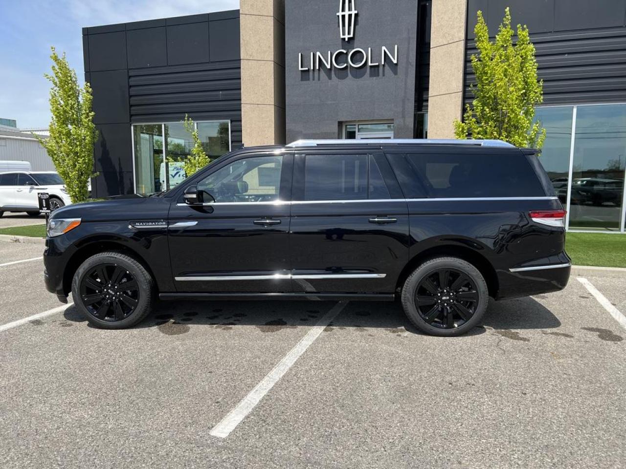 New 2023 Lincoln Navigator L Reserve for sale in Chatham, ON