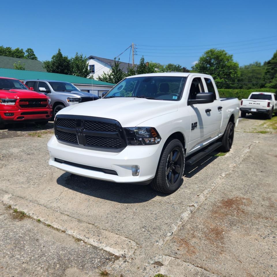 2023 RAM 1500 Classic Express 4x4 Quad Cab 6'4" Box Photo21