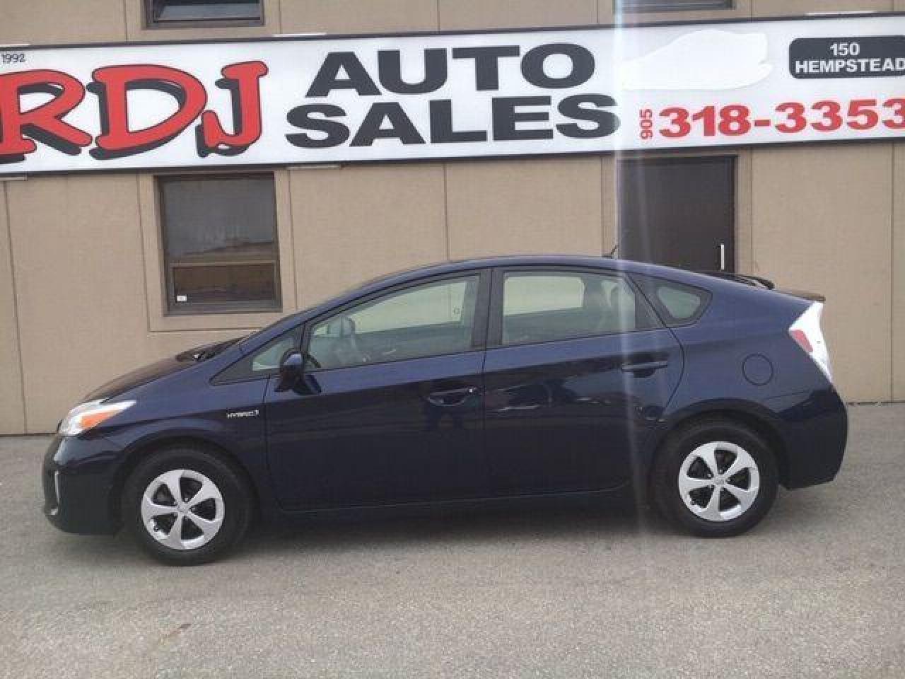 2013 Toyota Prius base ACCIDENT FREE,ONLY 89000KM - Photo #1