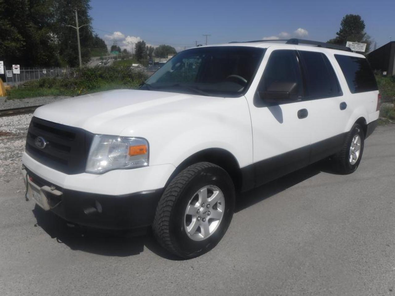 Used 2014 Ford Expedition EL XLT 4WD with bed slide for sale in Burnaby, BC