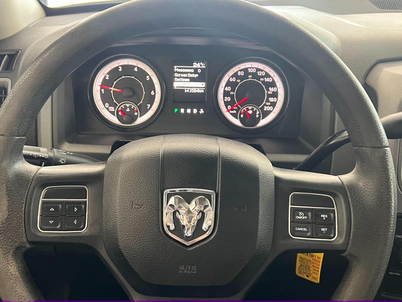 2016 RAM 1500 ST 5.7L V8 4x4 HEMI Quad Cab+Cruise+CLEAN CARFAX Photo64