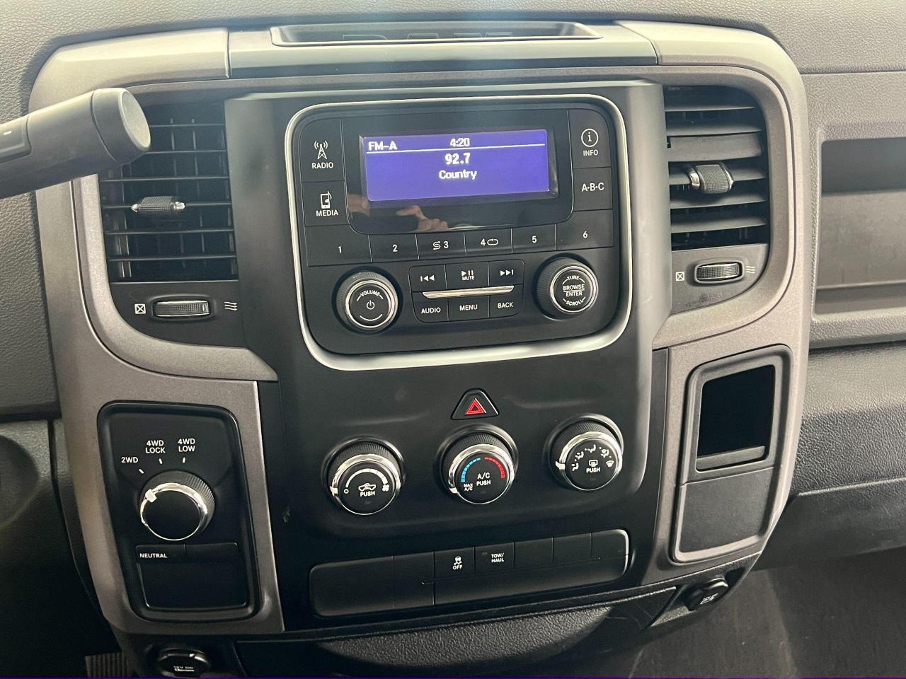2016 RAM 1500 ST 5.7L V8 4x4 HEMI Quad Cab+Cruise+CLEAN CARFAX - Photo #10