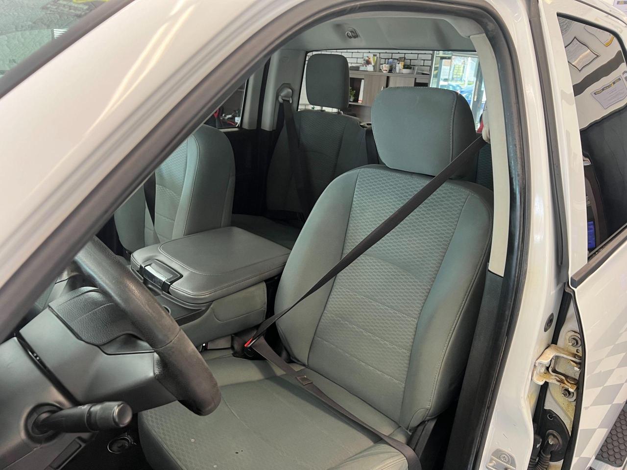 2016 RAM 1500 ST 5.7L V8 4x4 HEMI Quad Cab+Cruise+CLEAN CARFAX - Photo #19