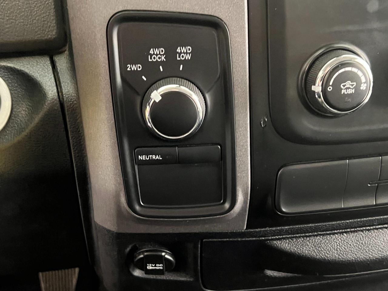 2016 RAM 1500 ST 5.7L V8 4x4 HEMI Quad Cab+Cruise+CLEAN CARFAX Photo84
