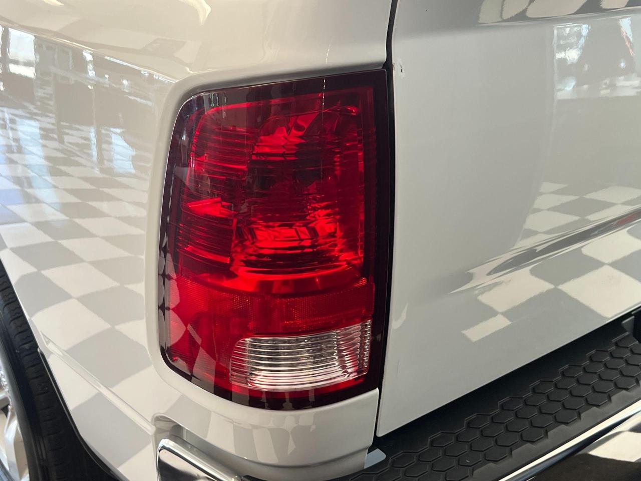 2016 RAM 1500 ST 5.7L V8 4x4 HEMI Quad Cab+Cruise+CLEAN CARFAX - Photo #52
