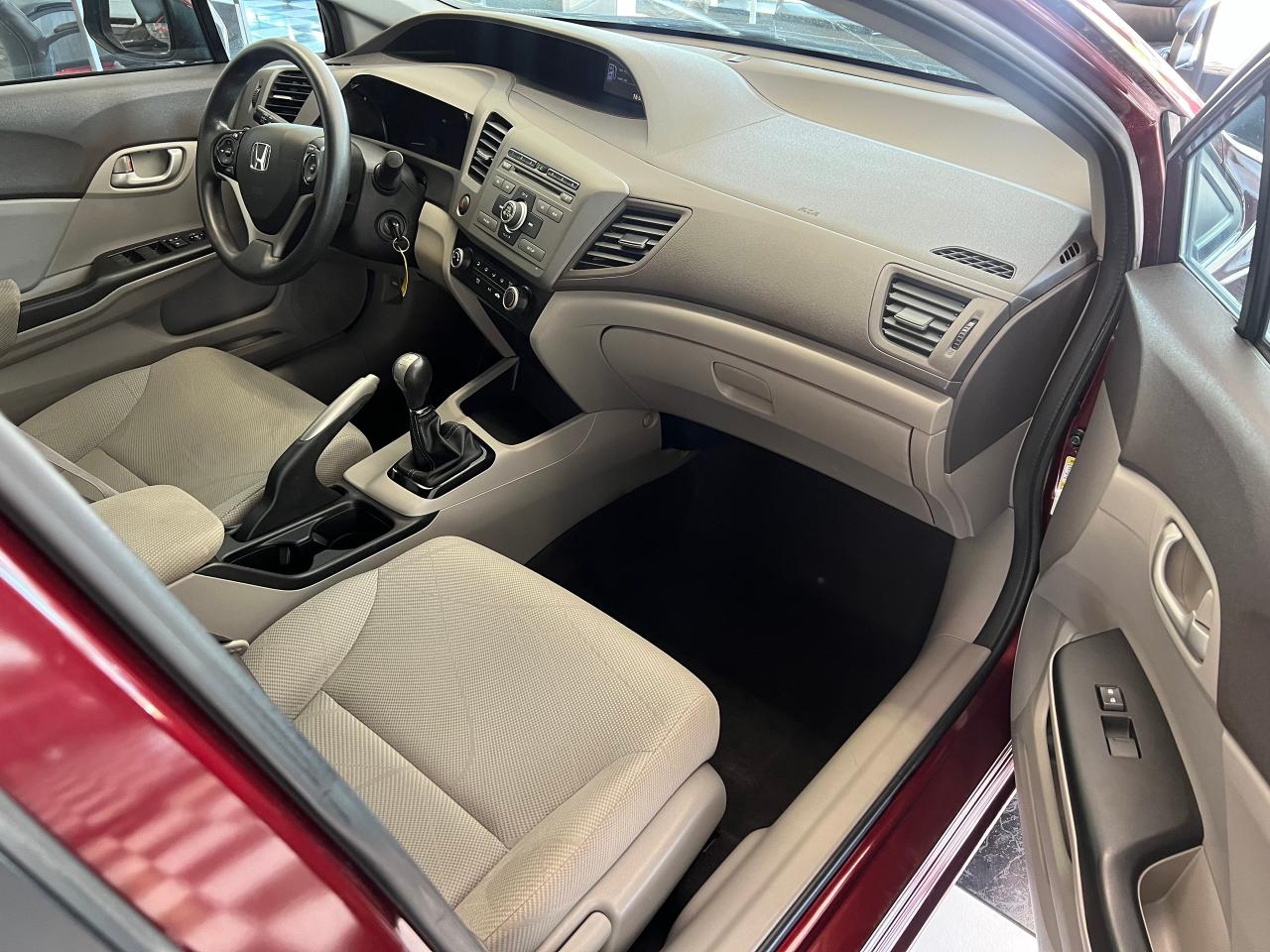 2012 Honda Civic LX+A/C+Bluetooth+New Tires+CLEAN CARFAX Photo20