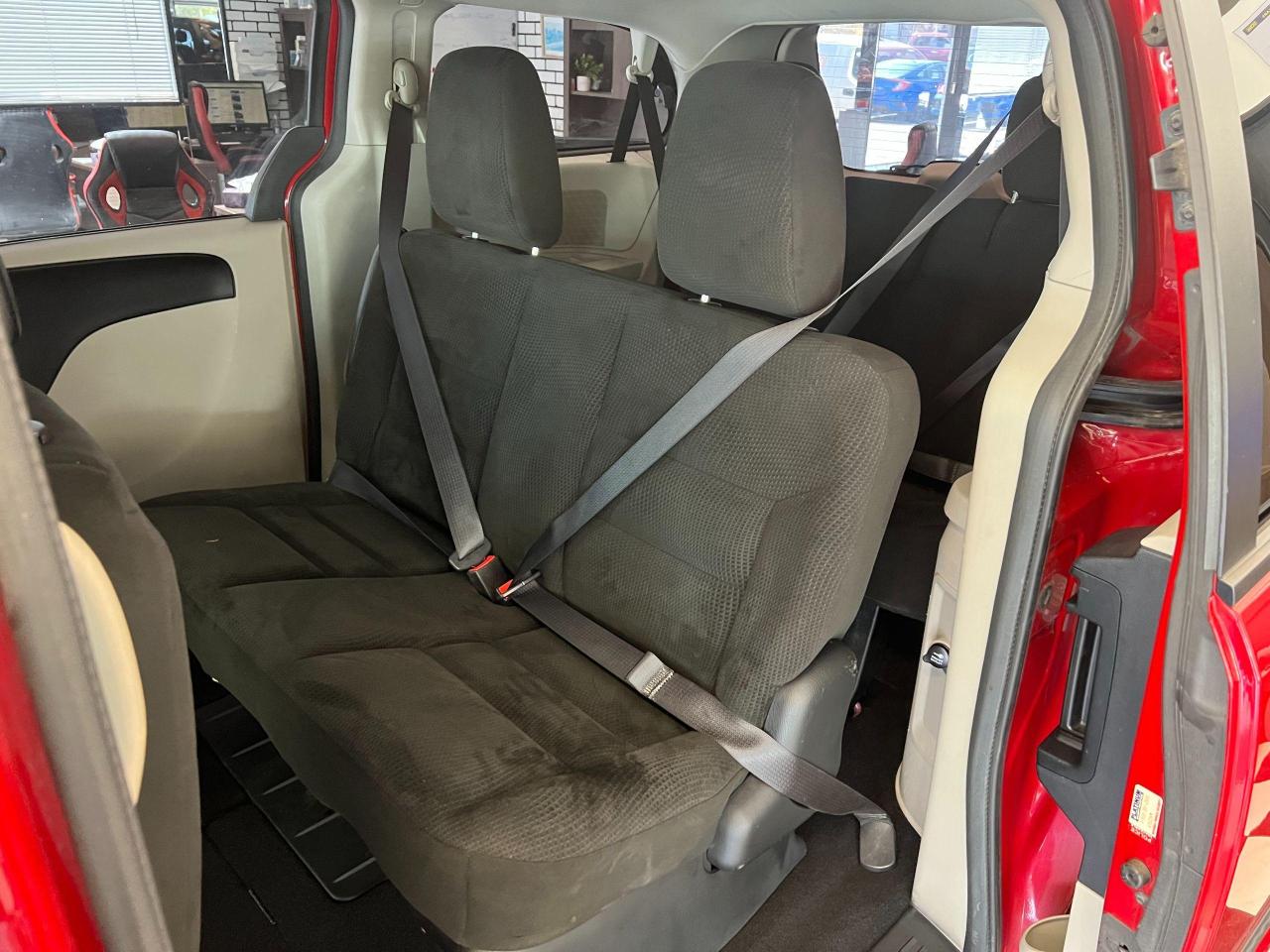 2015 Dodge Grand Caravan CVP+New Tires+A/C+Tinted+CELAN CARFAX Photo80