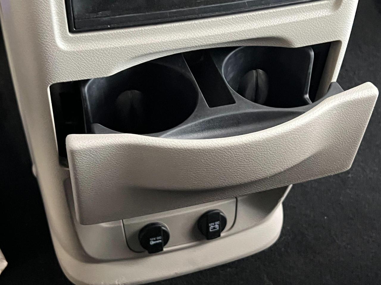 2015 Dodge Grand Caravan CVP+New Tires+A/C+Tinted+CELAN CARFAX - Photo #31