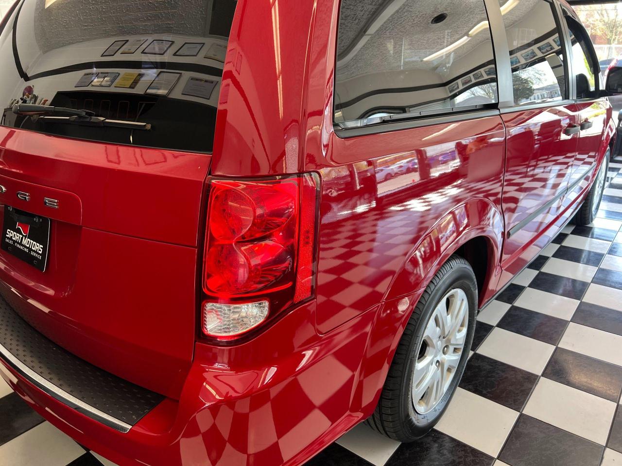 2015 Dodge Grand Caravan CVP+New Tires+A/C+Tinted+CELAN CARFAX - Photo #36