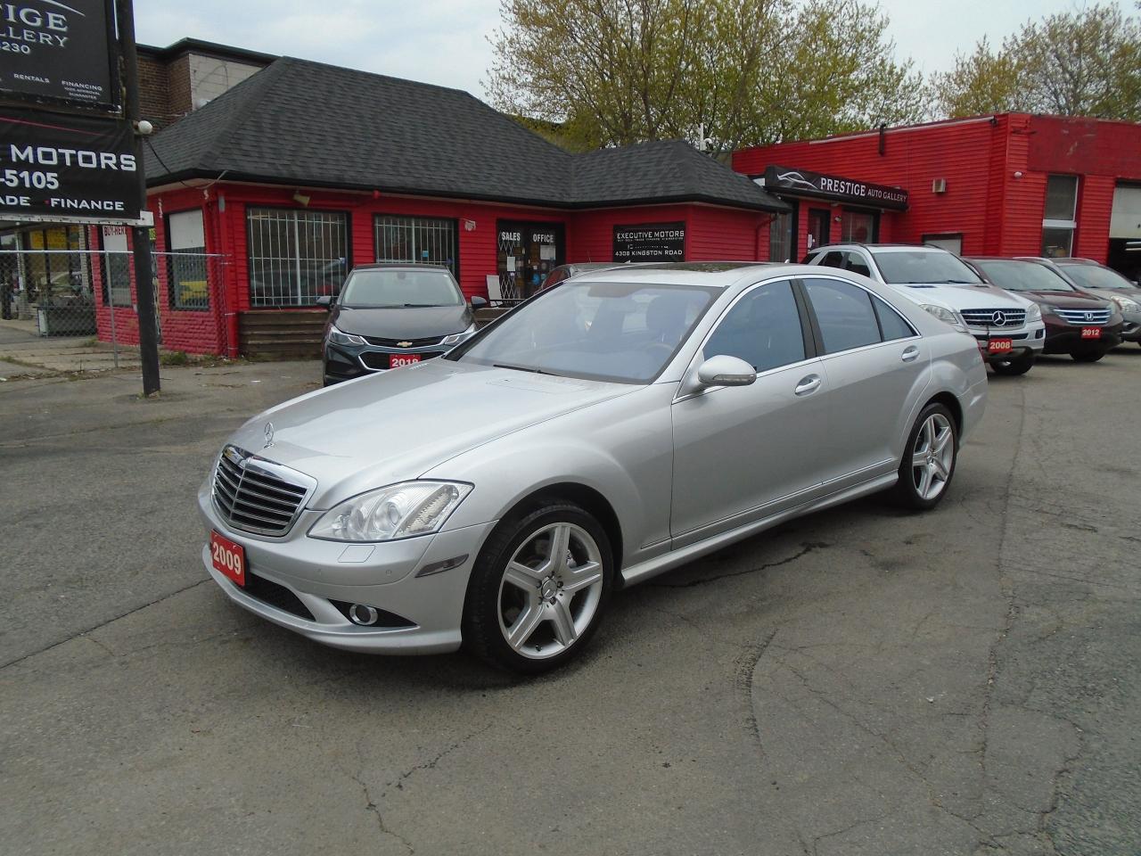 2009 Mercedes-Benz S-Class 4 MATIC / SUNROOF / AMG PKG / PUSH START / MINT/AC - Photo #1