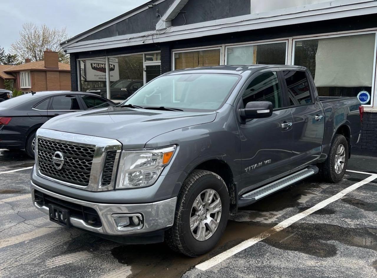 2018 Nissan Titan  - Photo #1