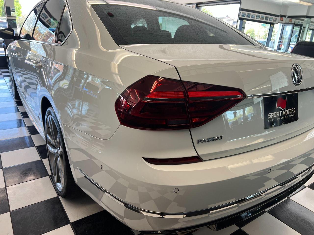 2017 Volkswagen Passat R Line+Adaptive Cruise+LaneKeep+Roof+CLEAN CARFAX - Photo #44