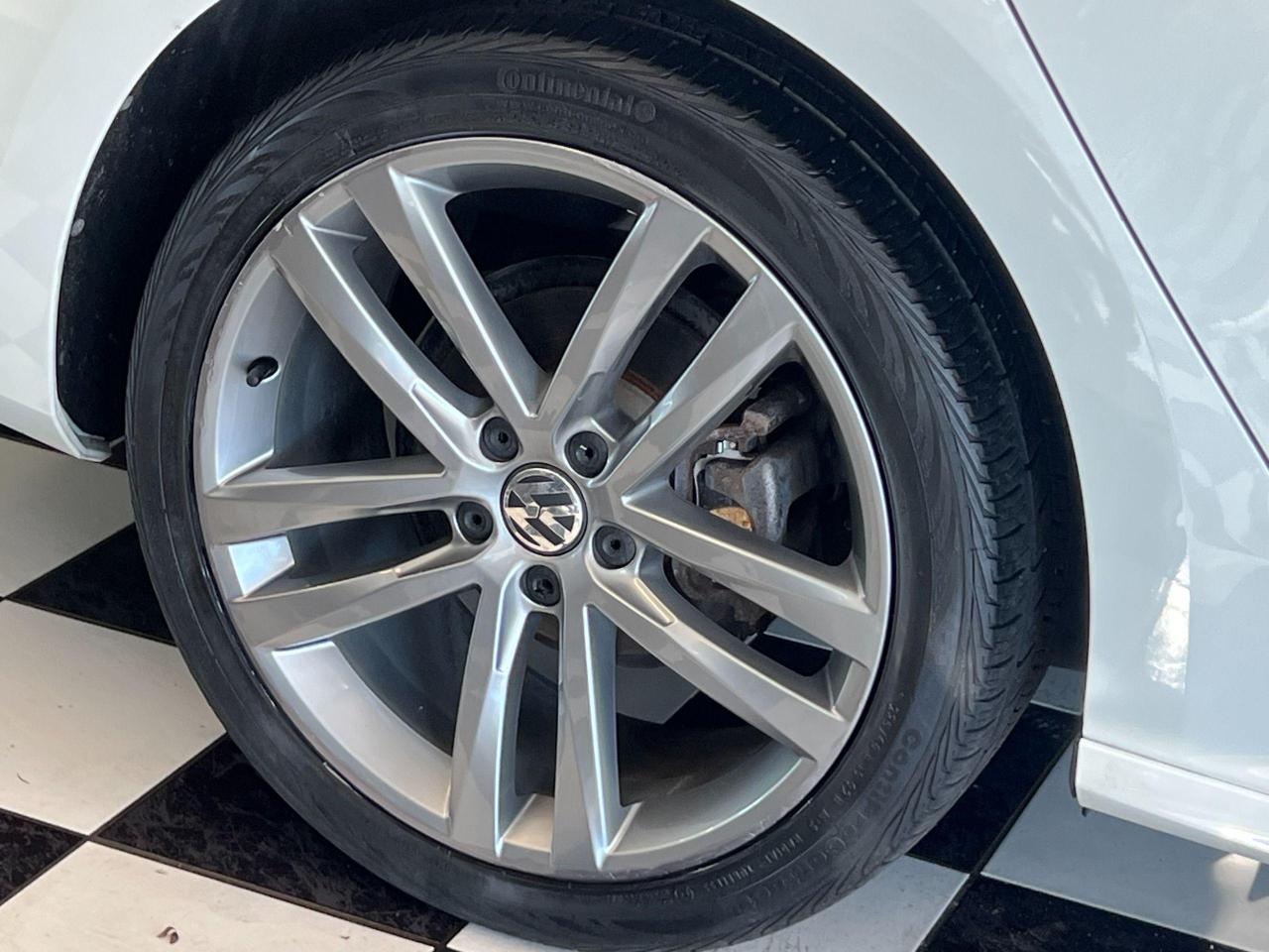 2017 Volkswagen Passat R Line+Adaptive Cruise+LaneKeep+Roof+CLEAN CARFAX - Photo #61