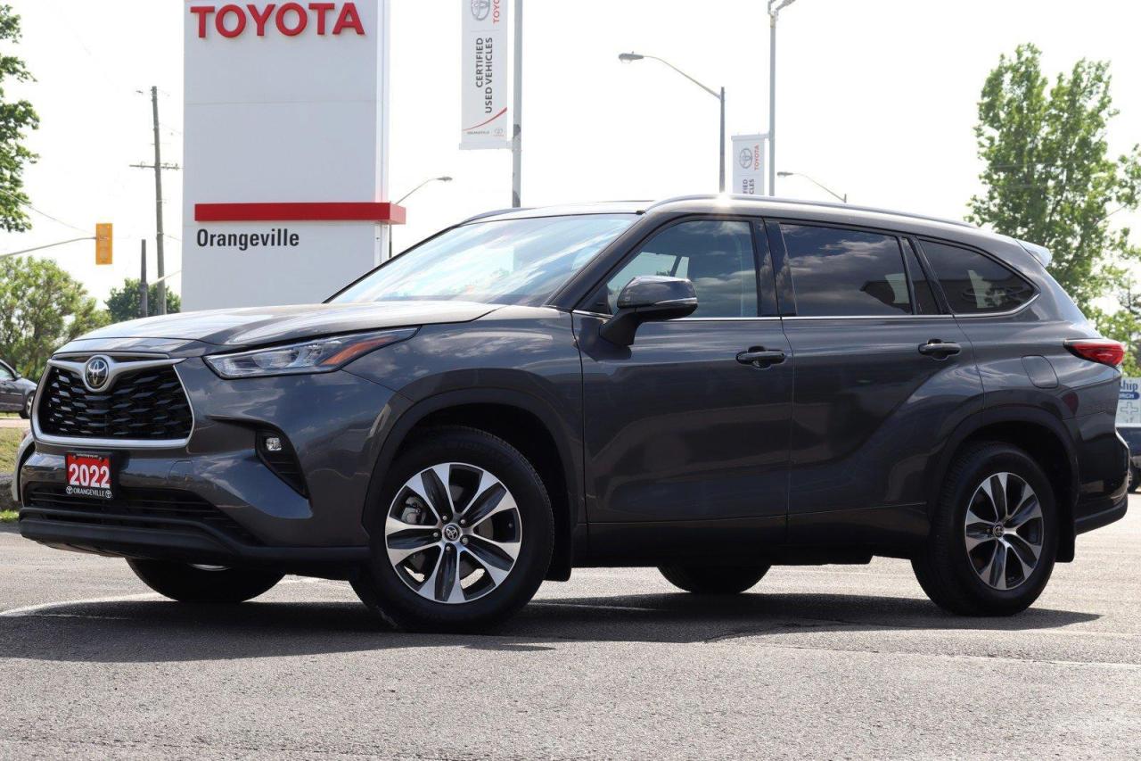Used 2022 Toyota Highlander XLE AWD, 8 PASSENGERS, LEATHER HEATED SEATS / STEERING, SUNROOF, POWER TAILGATE, TCUV for sale in Orangeville, ON
