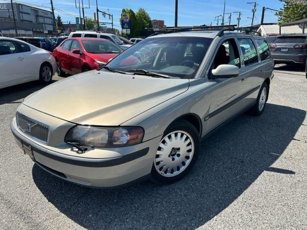 2001 Volvo V70 w/Sunroof
