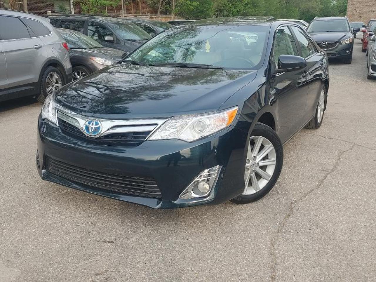 Used 2012 Toyota Camry HYBRID 4DR SDN XLE for sale in Mississauga, ON