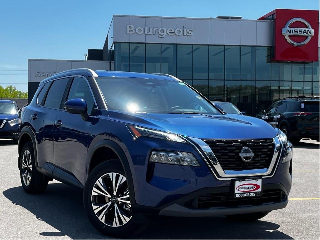 New 2023 Nissan Rogue SV MOONROOF for sale in Midland, ON