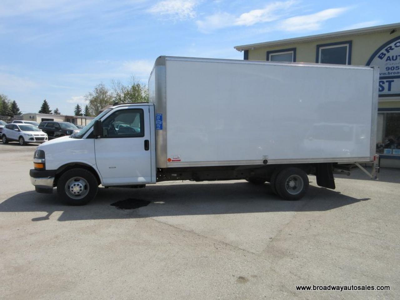 2019 Chevrolet G3500 1-TON CARGO MOVING 2 PASSENGER 6.0L - V8.. 177-INCH-WHEEL-BASE.. POWER TAILGATE.. STABILITRAK-PACKAGE.. AUX INPUT.. AIR CONDITIONING.. Photo2