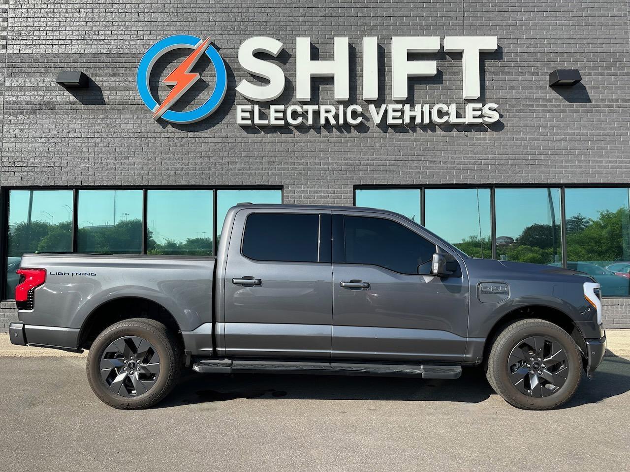 Used 2022 Ford F-150 Lightning LARIAT EXT RANGE BATTERY, $18,000 511A OPTION PKG, LOADED for sale in Oakville, ON