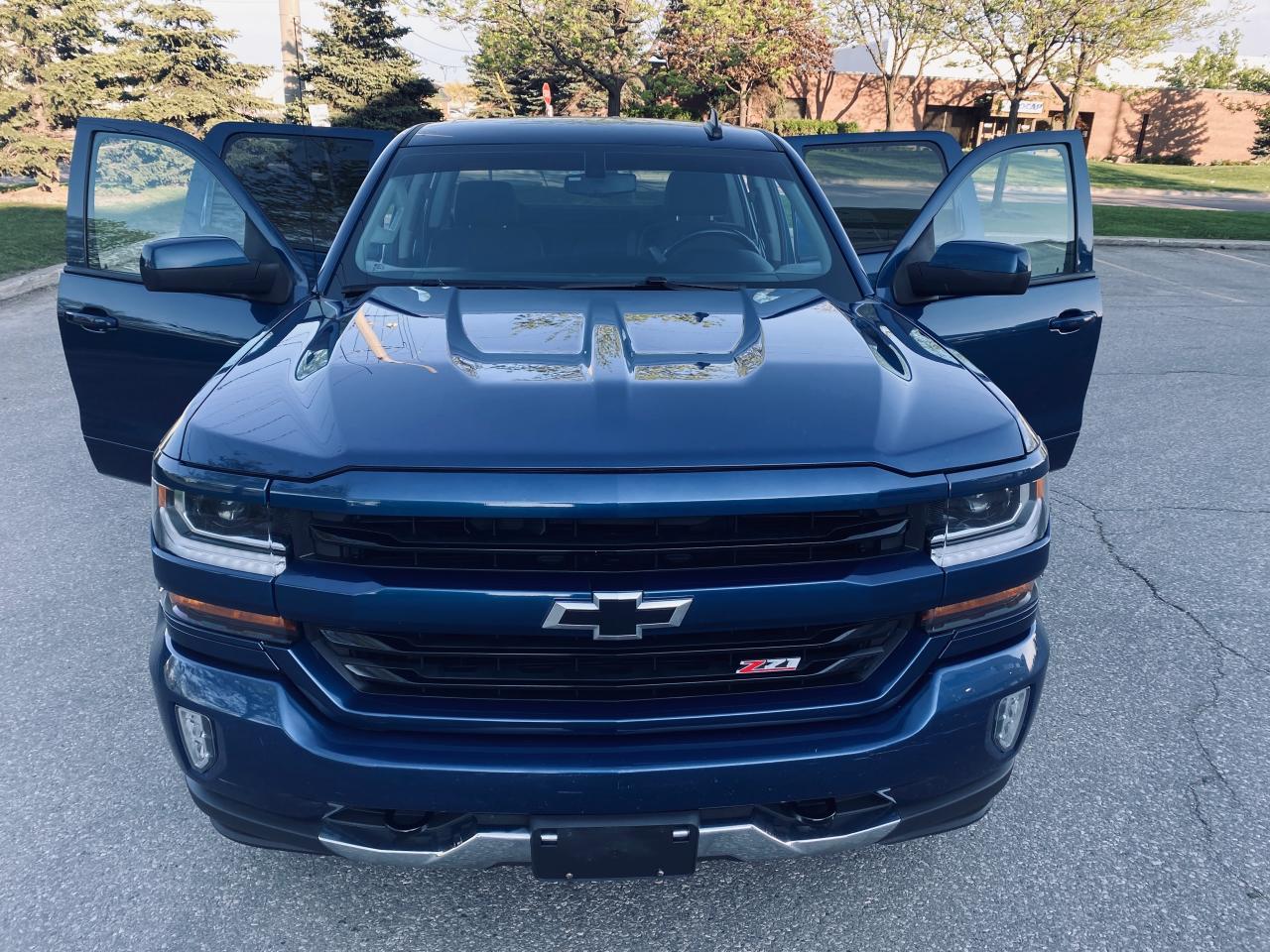 Used 2017 Chevrolet Silverado 1500 Crew Cab LT Z 71 - 6.6 Foot Box for sale in Mississauga, ON