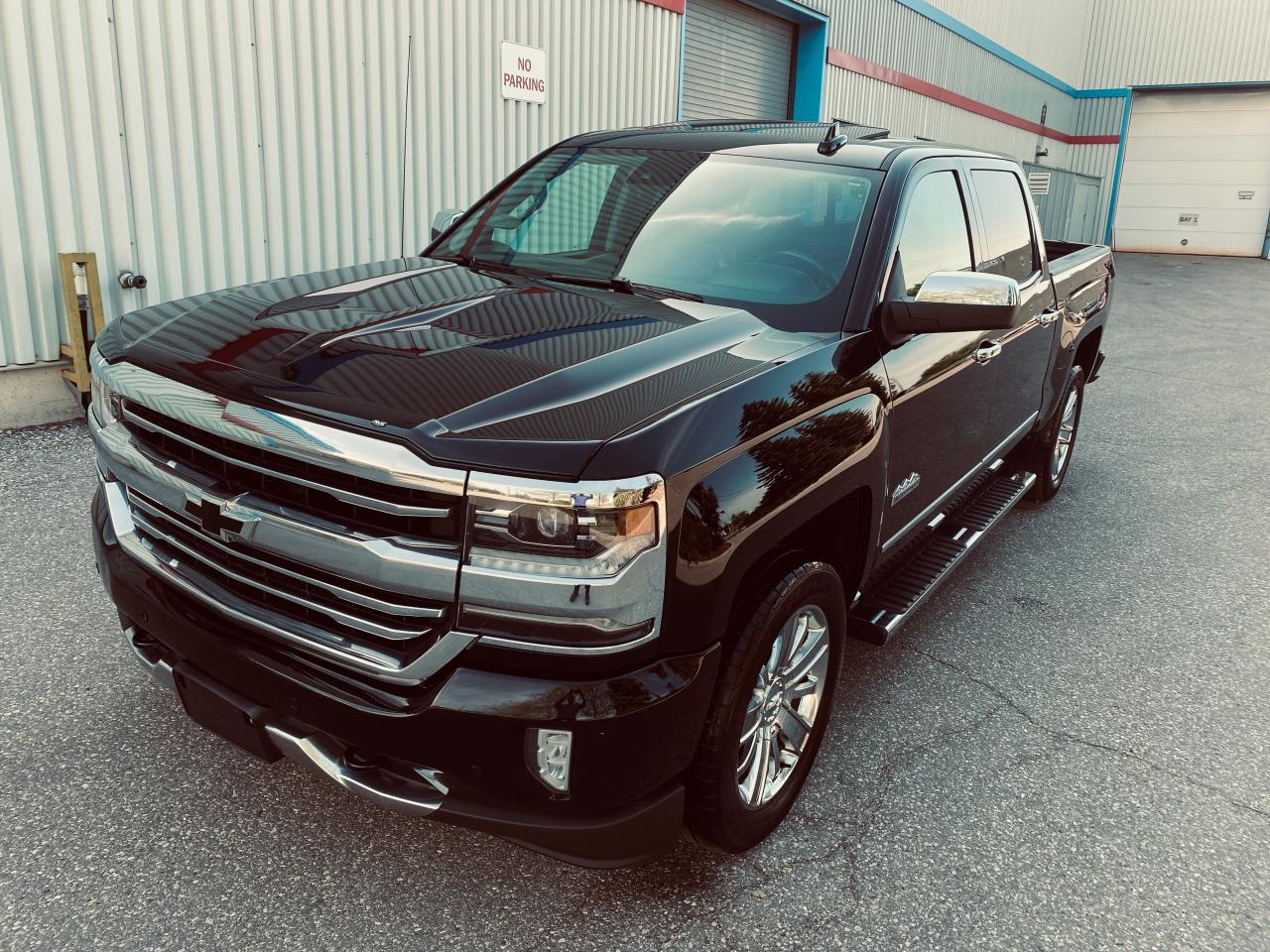 2017 Chevrolet Silverado 1500 Crew Cab High Country Triple Black