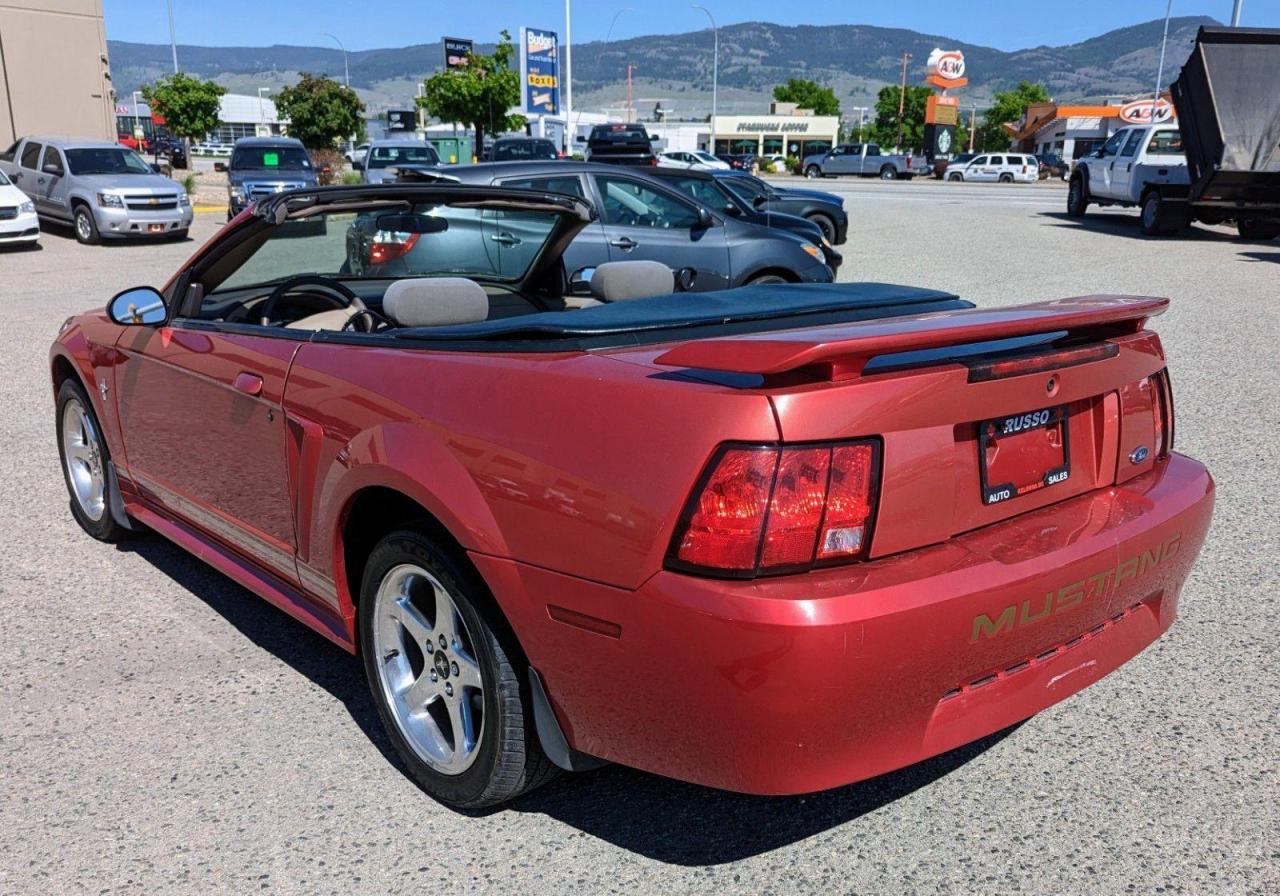 2001 Ford Mustang Convertible, Only 108,000 Kms - Photo #7