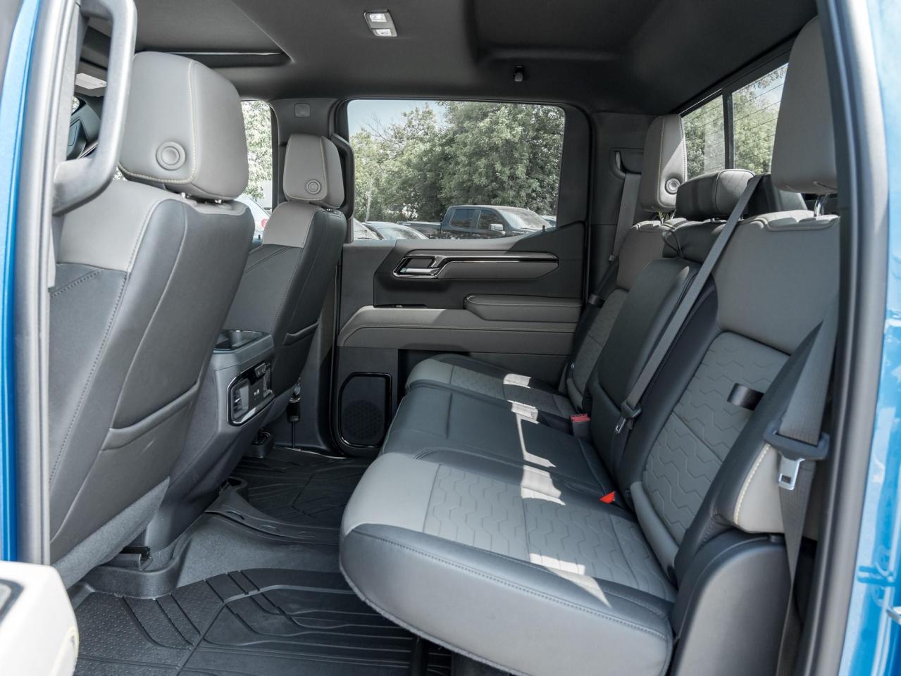 2022 Chevrolet Silverado 1500 ZR2 Photo