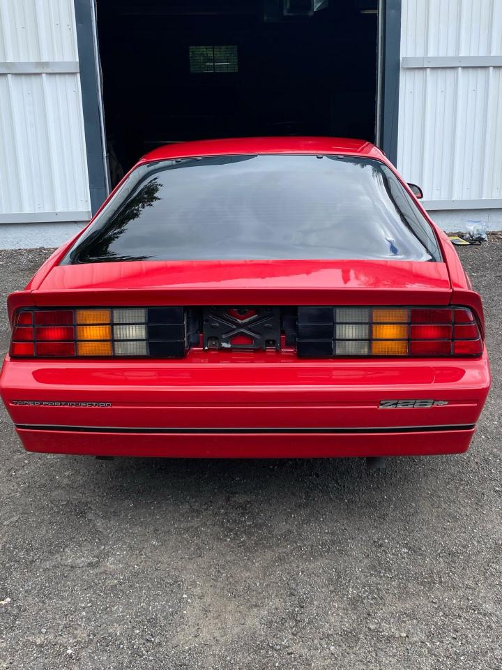 1985 Chevrolet Camaro IROC-Z - Photo #4