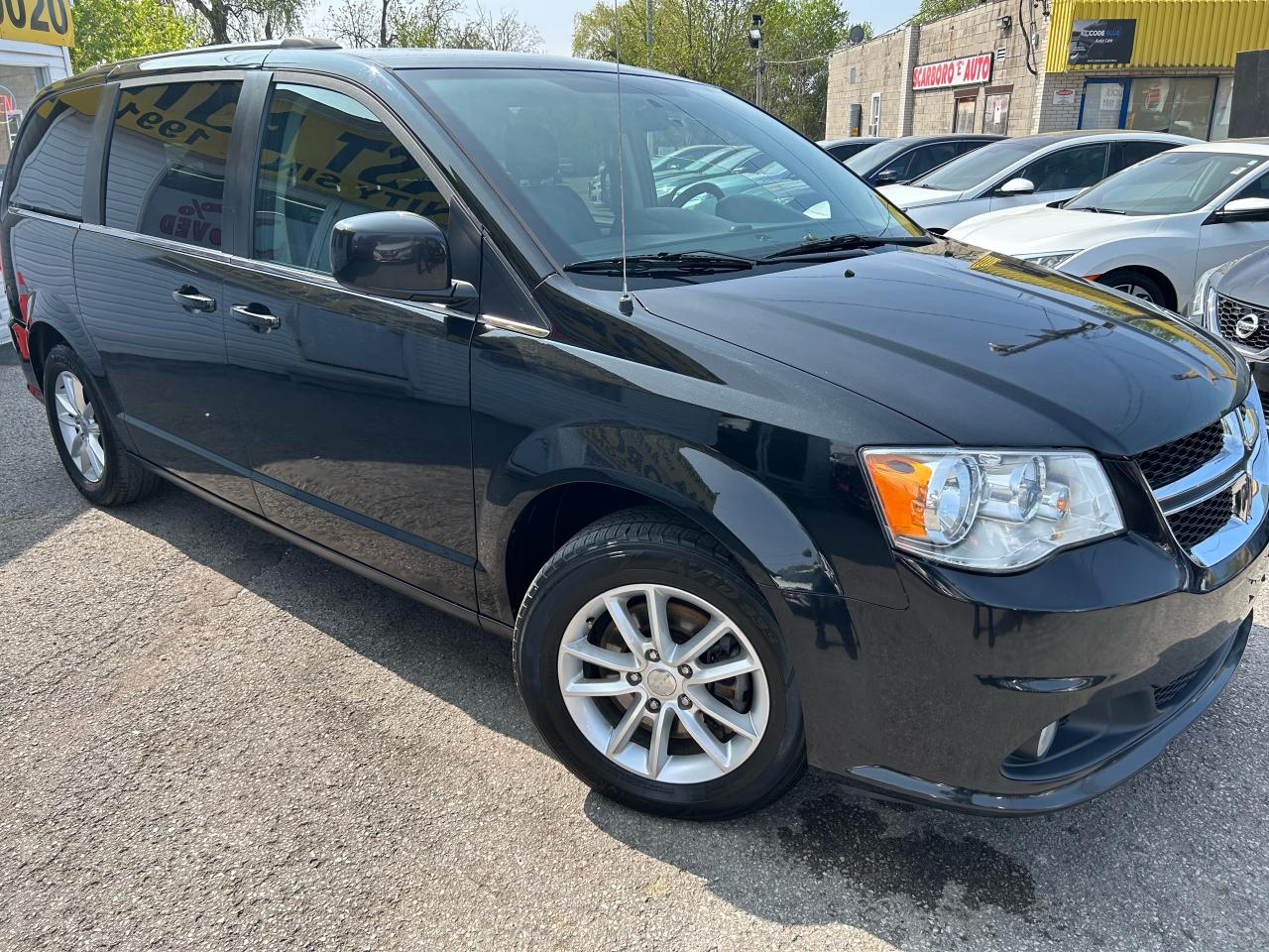 Used 2018 Dodge Grand Caravan Crew Plus/CAMERA/LEATHER/STOW&GO/P.DOORS/ALLOYS++ for sale in Scarborough, ON