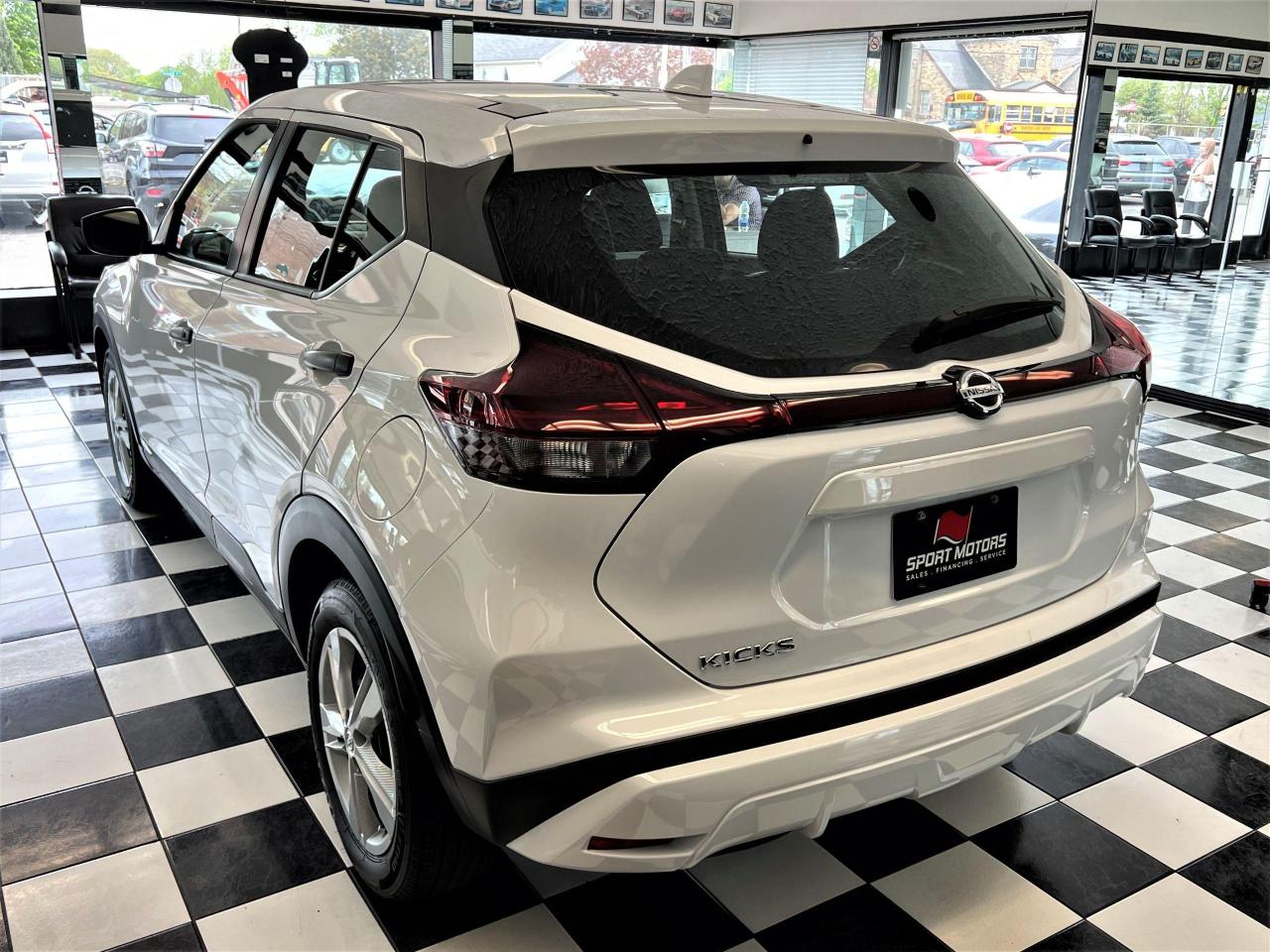 2021 Nissan Kicks S+Blind Spot+Lane Keep+ApplePlay+CLEAN CARFAX - Photo #2