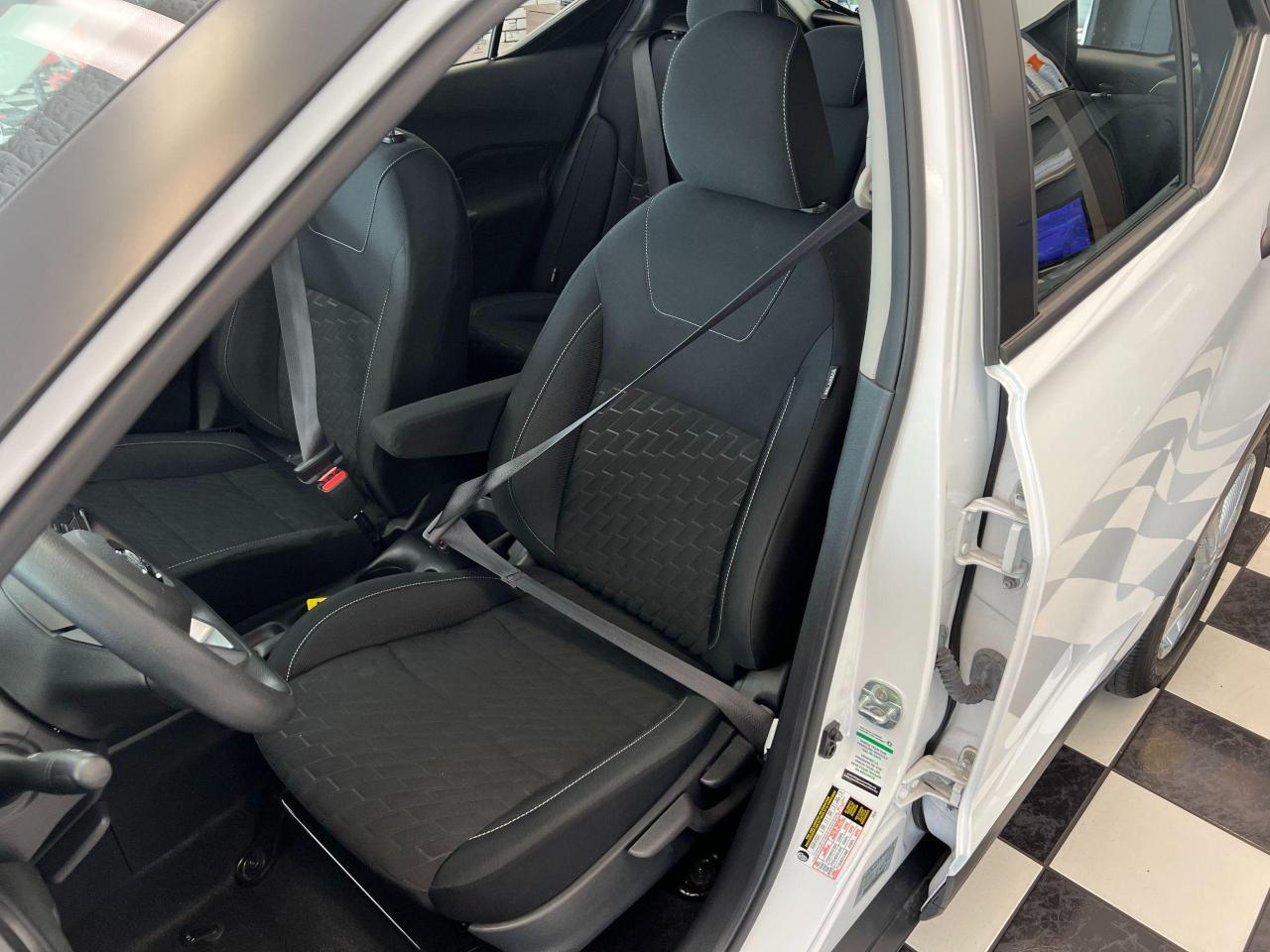 2021 Nissan Kicks S+Blind Spot+Lane Keep+ApplePlay+CLEAN CARFAX - Photo #20